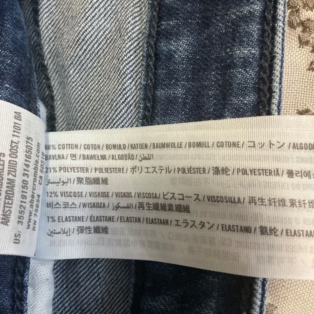 Hollister skinny jeans size 25W x 31L Rise 28.5” classic medium wash denim